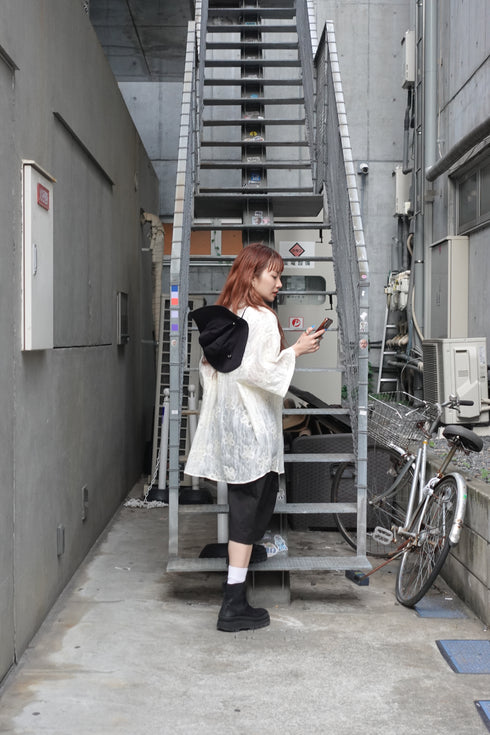 お花レースシャツ